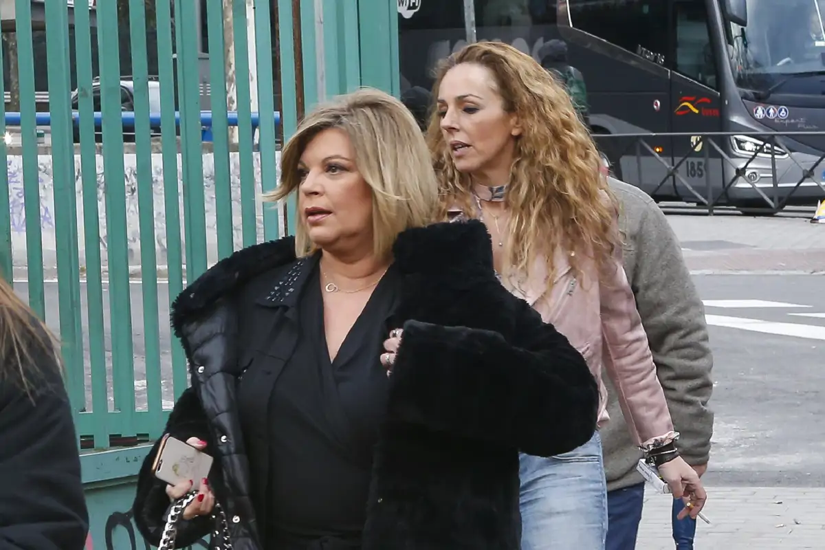 Se acabó el veto: Rocío Flores y Terelu Campos se verán las caras en '¡De  Viernes!'